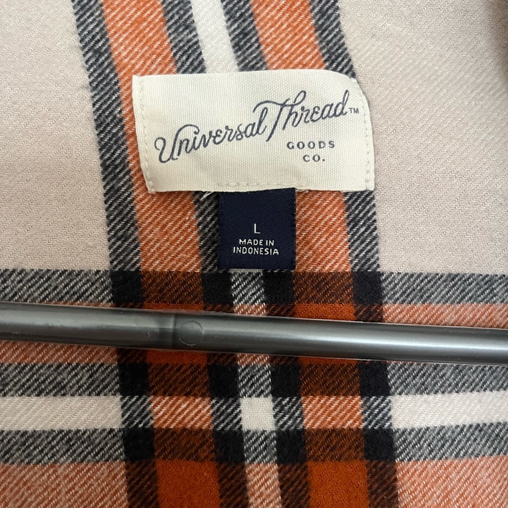Universal Thread Flannel - Picture 3 of 3
